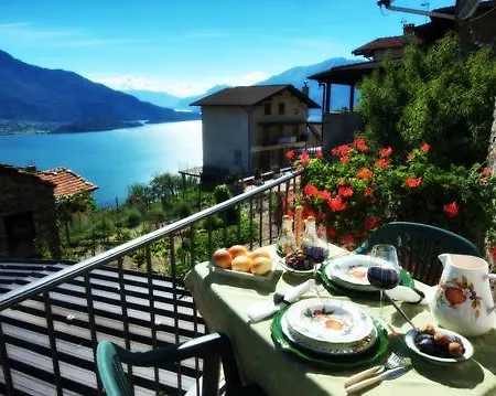 Casa Vacanza Sul Lago Di Como Apartment